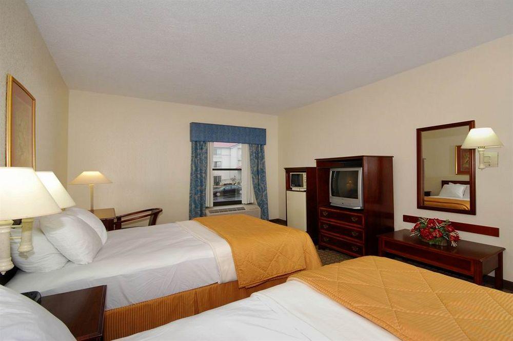 Red Roof Inn & Suites Newnan Quarto foto